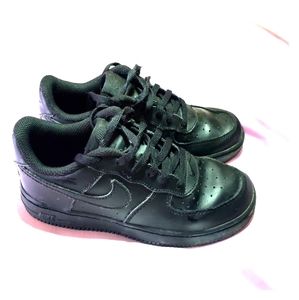 Nike little girls tennis shoes